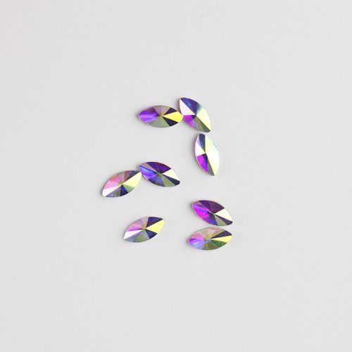 BrillBird Műköröm Formakövek (10 db-os) navette 3x6mm clear AB