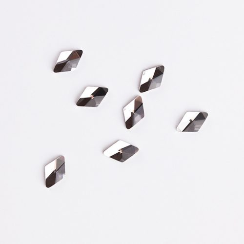 BrillBird Műköröm Formakövek (10 db-os) rhombus 8x5mm clear